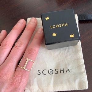 Scosha ring 10k with 8 diamonds center Size 6